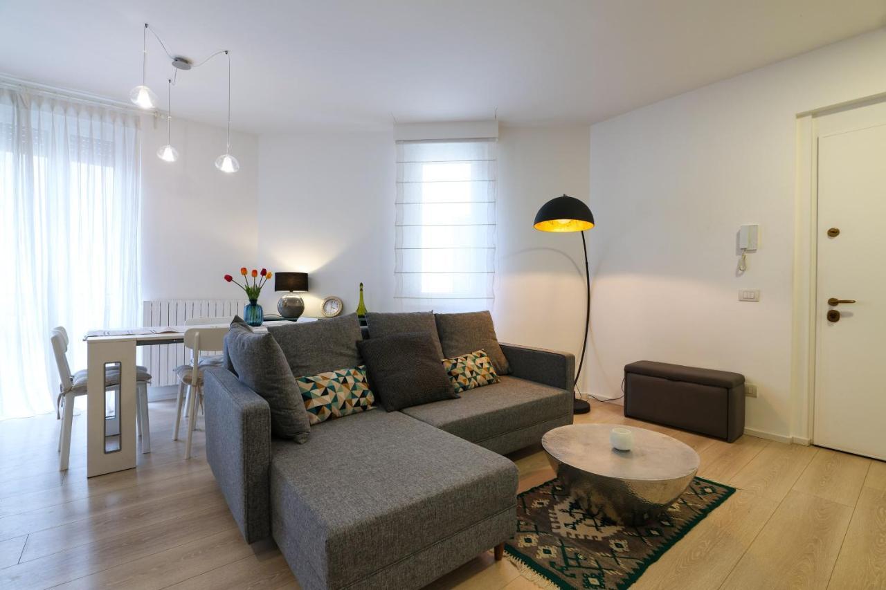 Primopiano - Savona Lägenhet Milano Exteriör bild